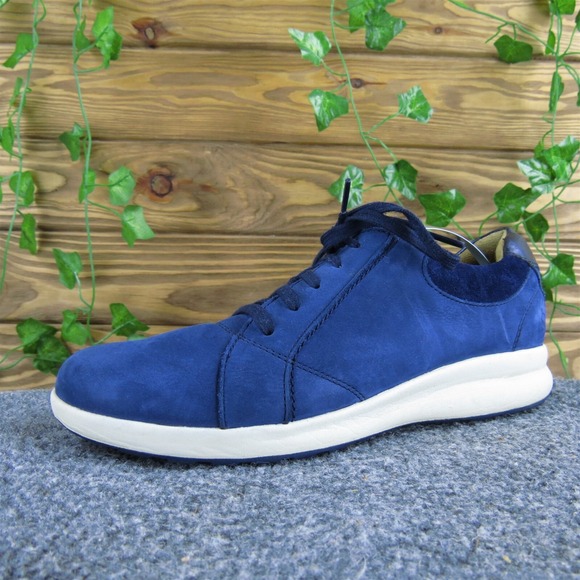 Clarks Women's Unstructured Sneaker Blue Leather Sz 8 Medium Gently‎ Used 2025 - Picture 1 of 6